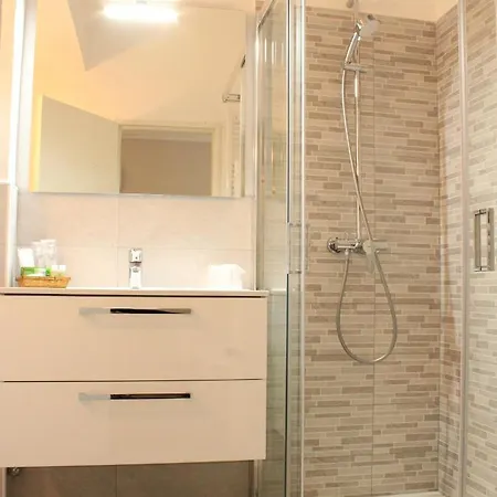 Alexandra Hotel 3*