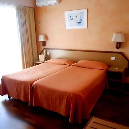 Alexandra Hotel 3*
