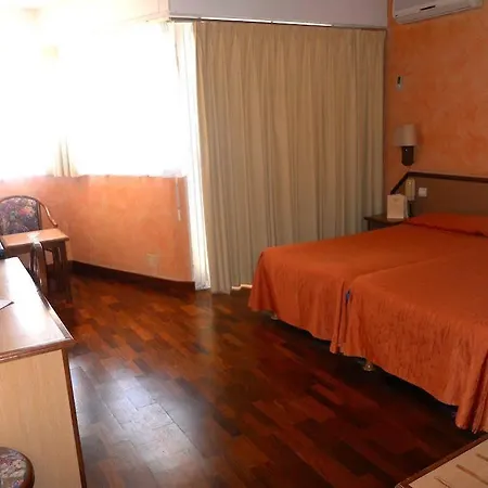 Alexandra Hotel