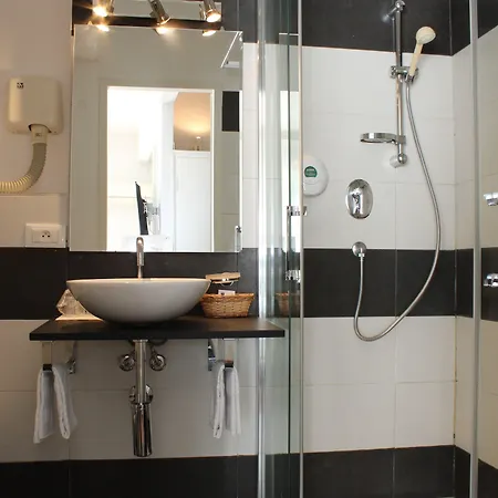 Alexandra Roquebrune-Cap-Martin