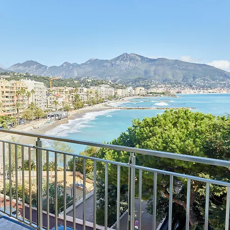 酒店 亚历山德拉酒店 3*