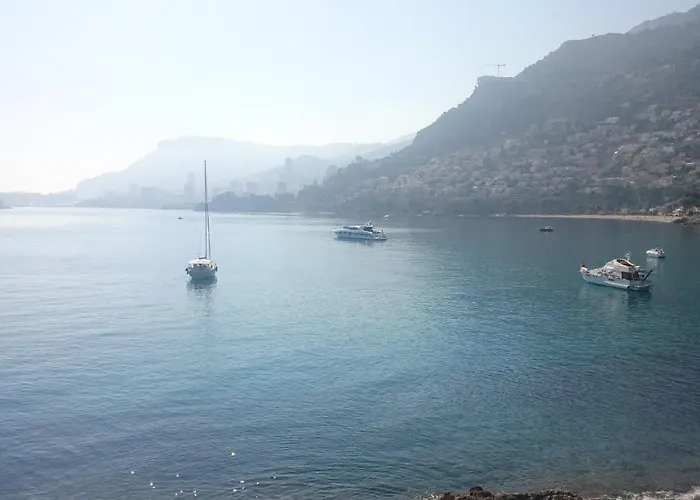 Alexandra فندق 3*