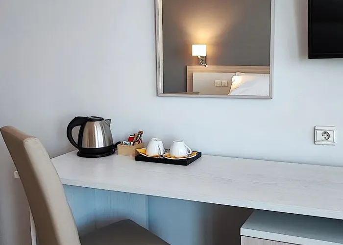 Alexandra 3*